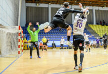 Opt victorii consecutive pentru Minaur în retur