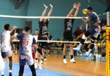 Feher câștigă duelul antrenorilor debutanți cu Râpeanu